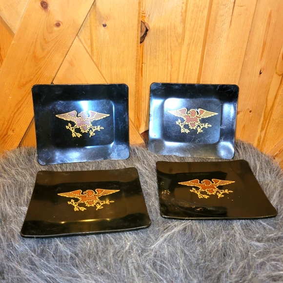 Couric giftware. Set of 4 black lacquer brass etched trays - Picture 1 of 10